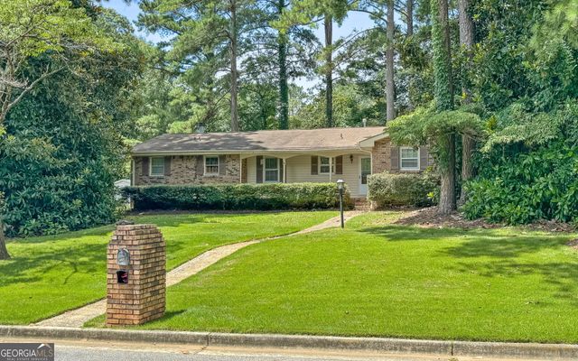 124 Hickory Drive, Peachtree City, GA 30269