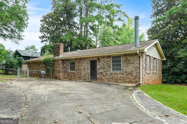 124 Hickory Drive, Peachtree City, GA 30269