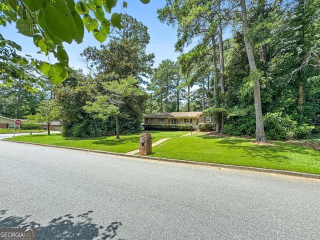 124 Hickory Drive, Peachtree City, GA 30269