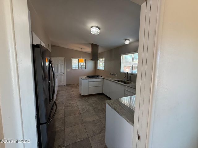 6902 E 2nd Street, Tucson, AZ 85710