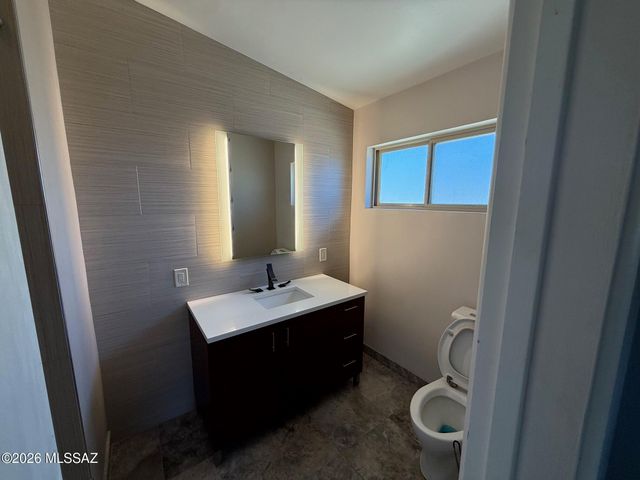 6902 E 2nd Street, Tucson, AZ 85710