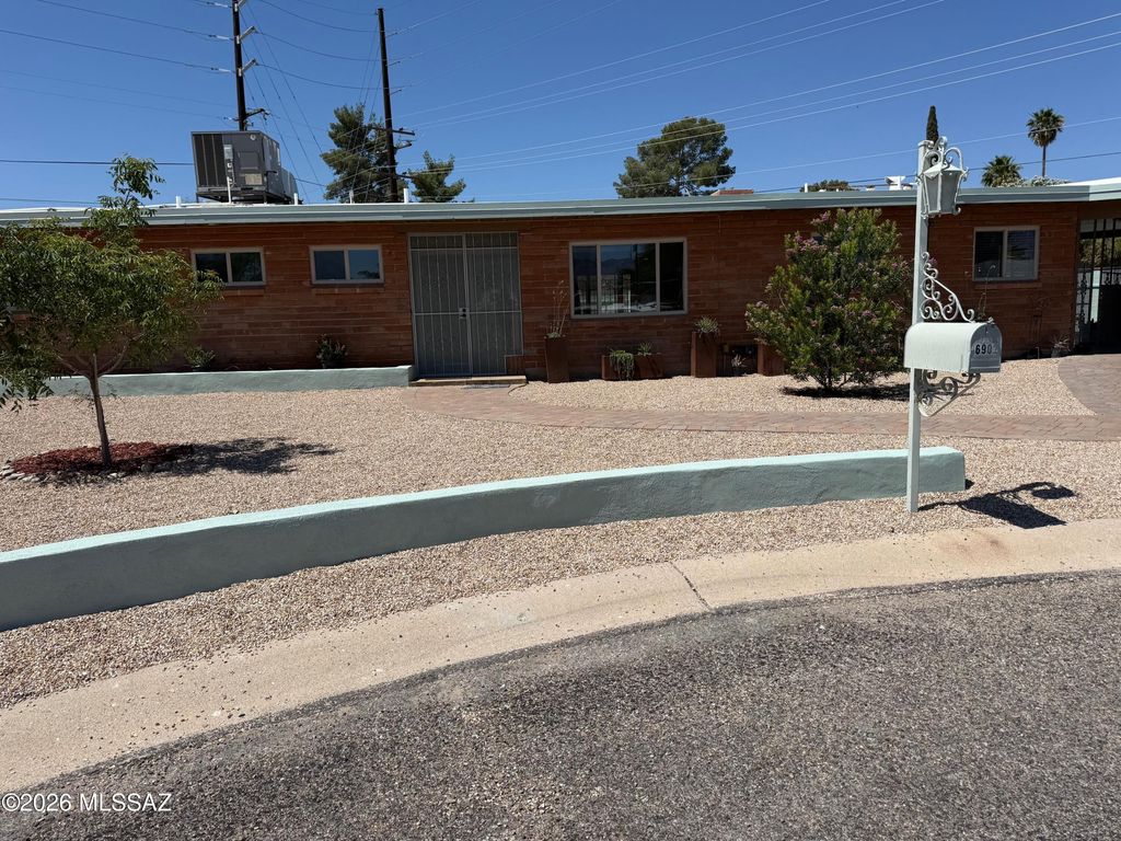 6902 E 2nd Street, Tucson, AZ 85710