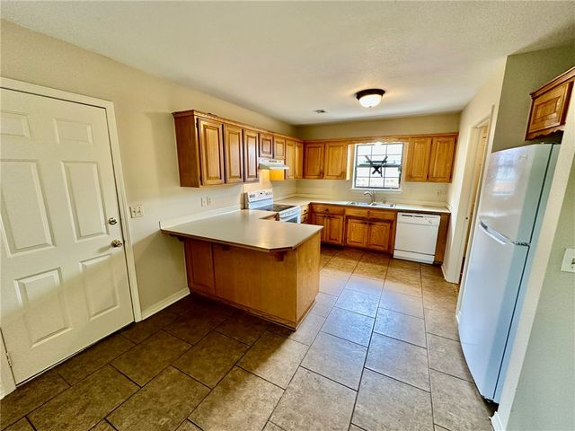 2311 W Willow Street, Rogers, AR 72756