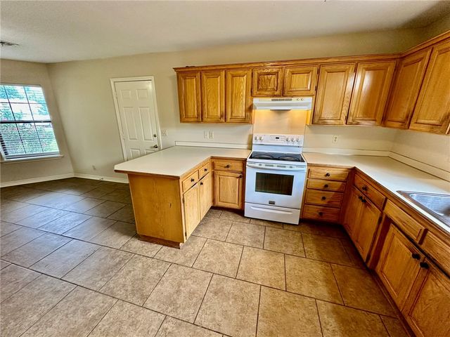 2311 W Willow Street, Rogers, AR 72756