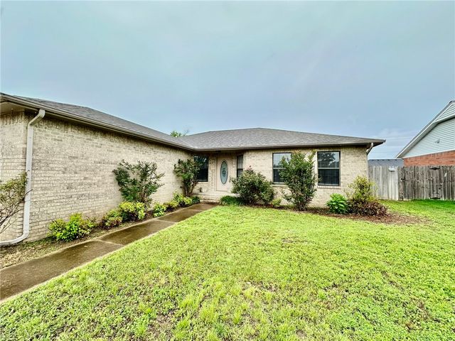 2311 W Willow Street, Rogers, AR 72756