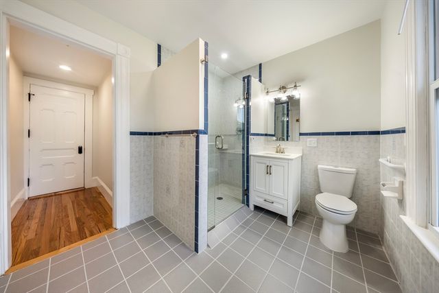 180 Jackson St B, Lawrence, MA 01841