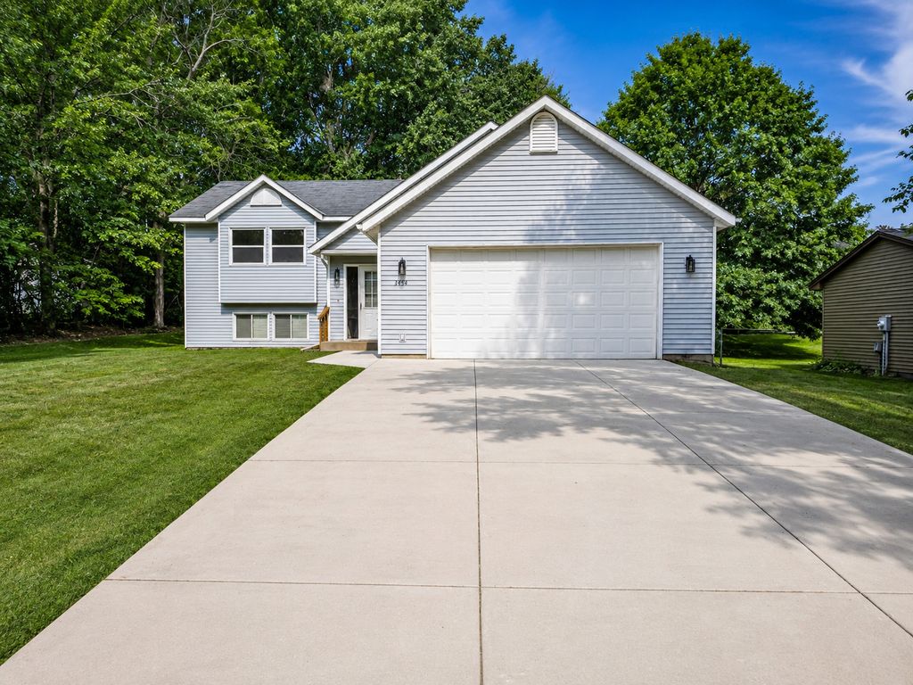 3454 Willow Court, White Bear Lake, MN 55110 — exterior