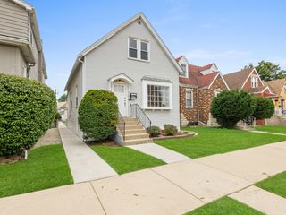 6049 W School Street, Chicago, IL 60634