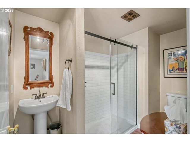 12201 Se 11TH St, Vancouver, WA 98683
