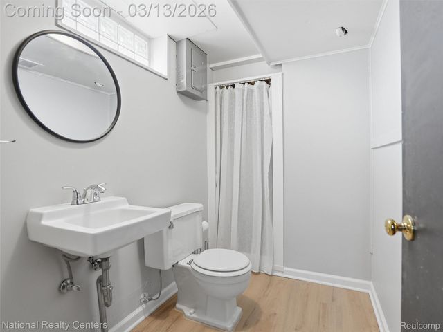 2266 Robina Avenue, Berkley, MI 48072