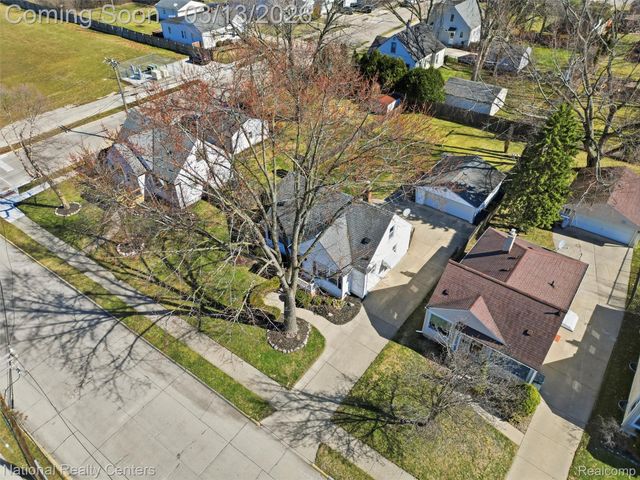 2266 Robina Avenue, Berkley, MI 48072