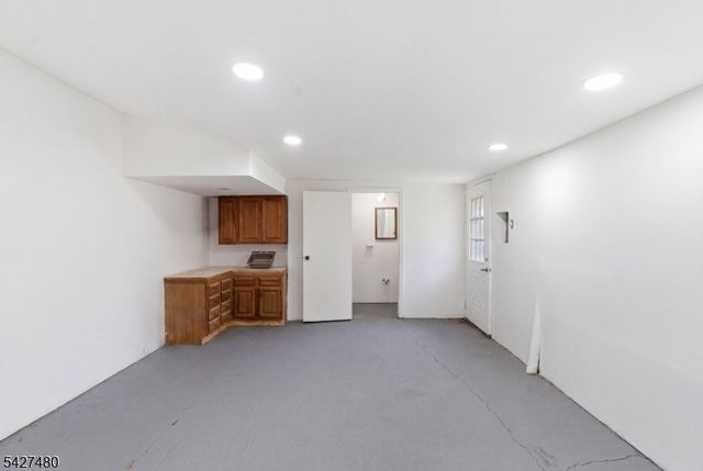 1 Park Pl, North Brunswick Twp., NJ 08902