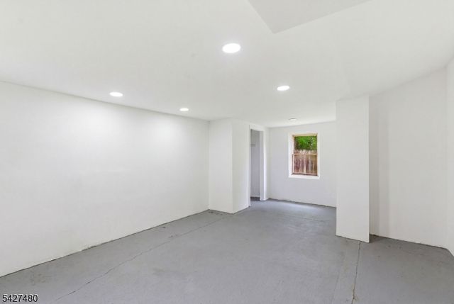 1 Park Pl, North Brunswick Twp., NJ 08902