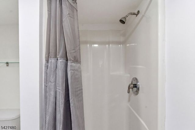 1 Park Pl, North Brunswick Twp., NJ 08902