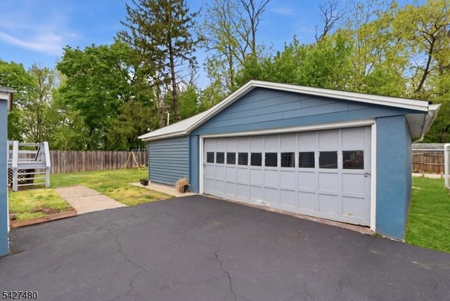 1 Park Pl, North Brunswick Twp., NJ 08902