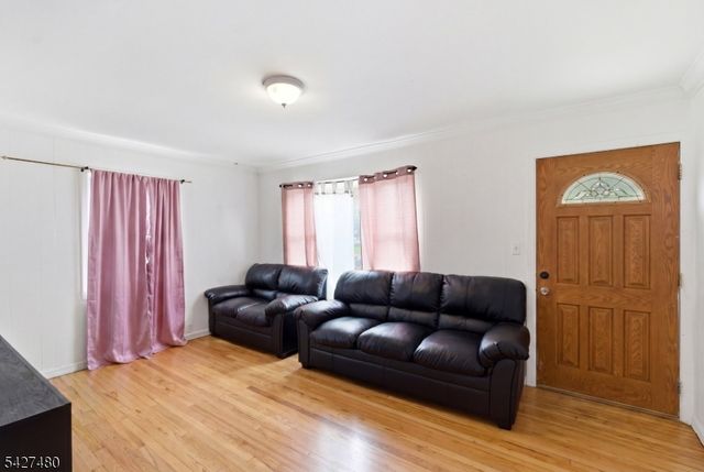 1 Park Pl, North Brunswick Twp., NJ 08902