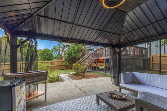 1330 Pennock Ave, Nashville, TN 37207