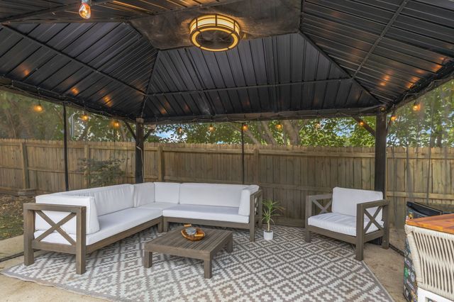1330 Pennock Ave, Nashville, TN 37207