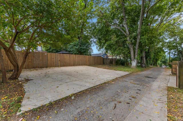 1330 Pennock Ave, Nashville, TN 37207
