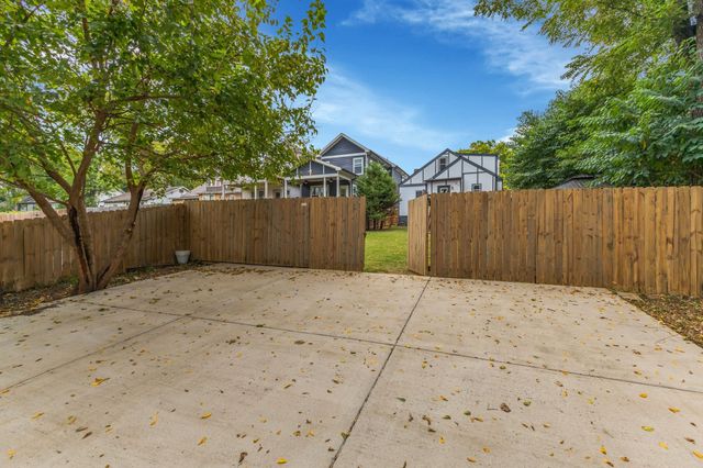 1330 Pennock Ave, Nashville, TN 37207