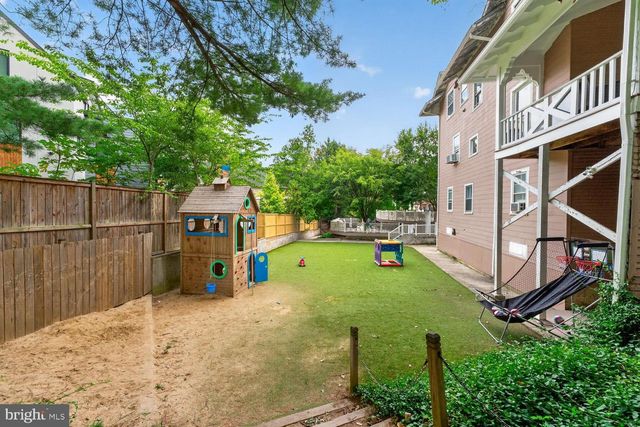 3214 NEWARK ST NW, Washington, DC 20008