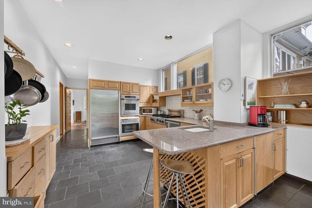 3214 NEWARK ST NW, Washington, DC 20008