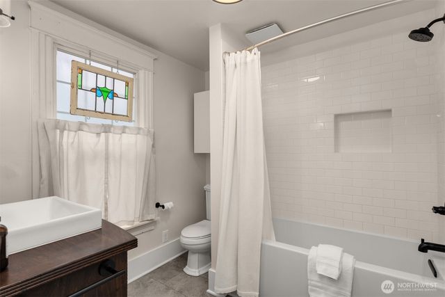 325 23rd Avenue E, Seattle, WA 98112