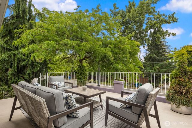 325 23rd Avenue E, Seattle, WA 98112