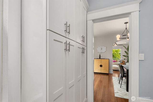 325 23rd Avenue E, Seattle, WA 98112