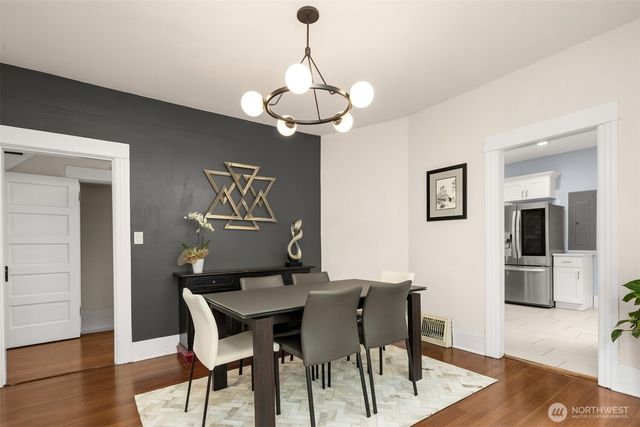 325 23rd Avenue E, Seattle, WA 98112