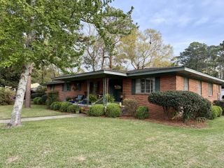 2010 Adeline St., Hattiesburg, MS 39401