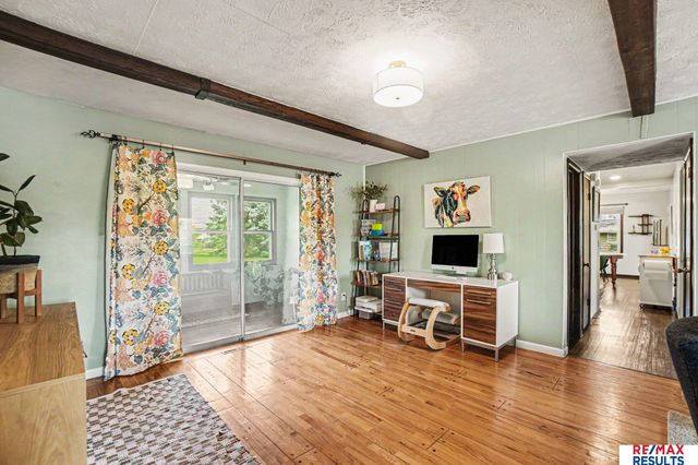 808 Hogan Drive, Papillion, NE 68046