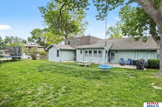 808 Hogan Drive, Papillion, NE 68046