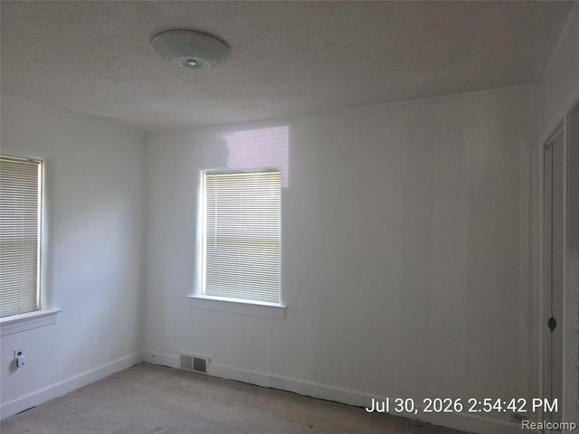15940 Newburgh Road, Livonia, MI 48154