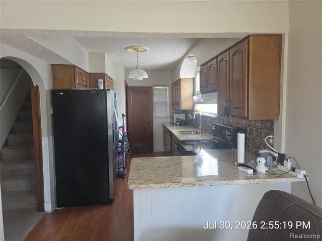 15940 Newburgh Road, Livonia, MI 48154