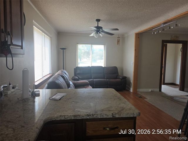15940 Newburgh Road, Livonia, MI 48154