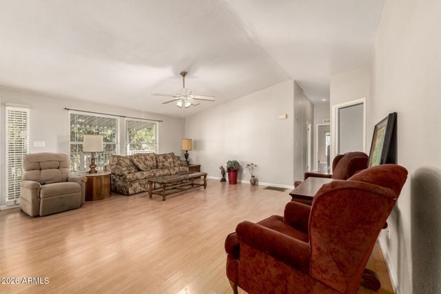 2650 W UNION HILLS Drive 135, Phoenix, AZ 85027