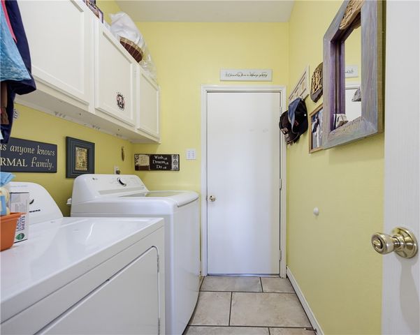 13802 Sea Horse Ave, Corpus Christi, TX 78418