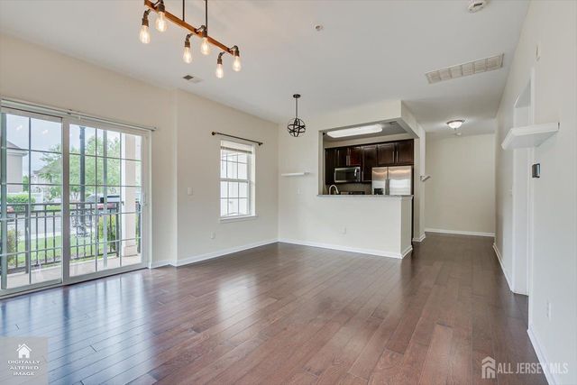 712 Strassle Way, South Plainfield, NJ 07080