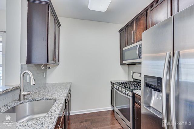 712 Strassle Way, South Plainfield, NJ 07080
