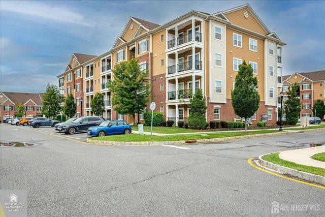 712 Strassle Way, South Plainfield, NJ 07080