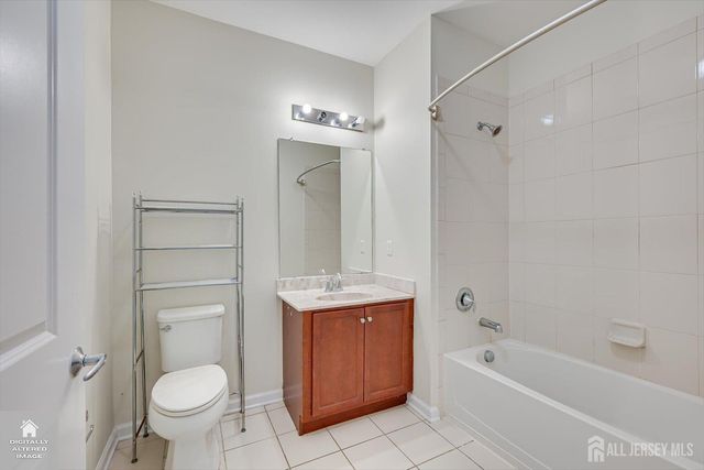 712 Strassle Way, South Plainfield, NJ 07080