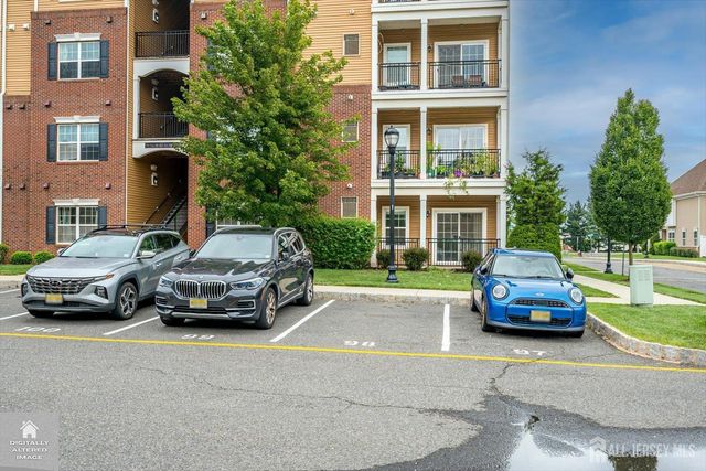 712 Strassle Way, South Plainfield, NJ 07080