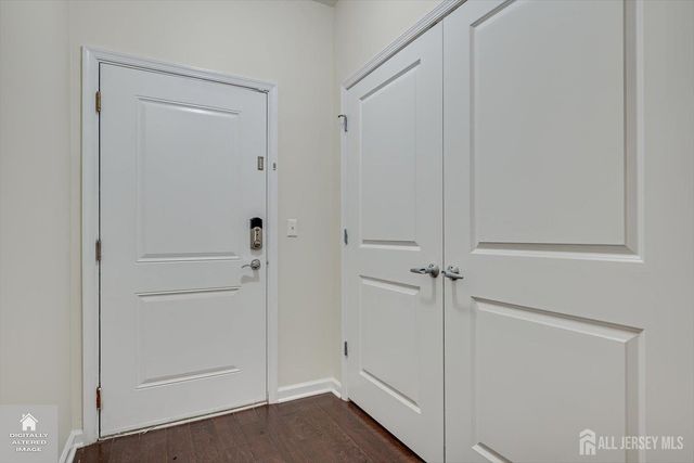 712 Strassle Way, South Plainfield, NJ 07080