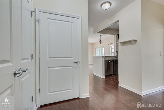 712 Strassle Way, South Plainfield, NJ 07080