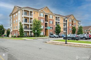 712 Strassle Way, South Plainfield, NJ 07080