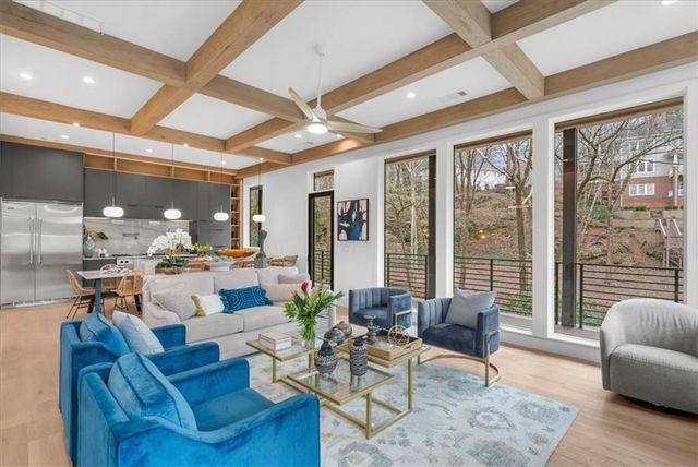 942 Peachtree Battle NW Circle, Atlanta, GA 30327