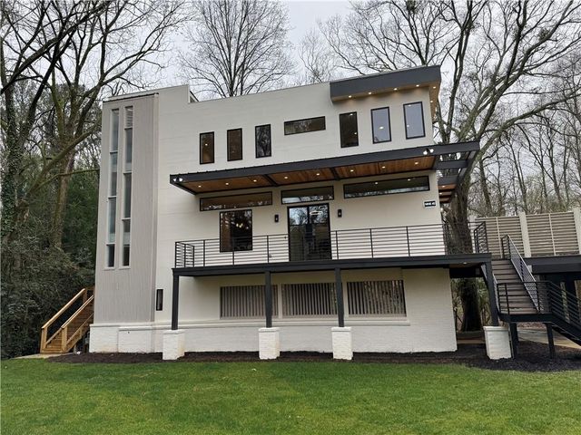 942 Peachtree Battle NW Circle, Atlanta, GA 30327