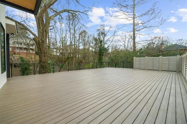 942 Peachtree Battle NW Circle, Atlanta, GA 30327