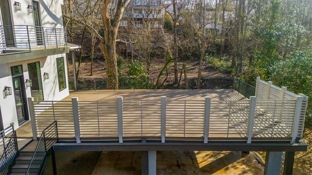 942 Peachtree Battle NW Circle, Atlanta, GA 30327